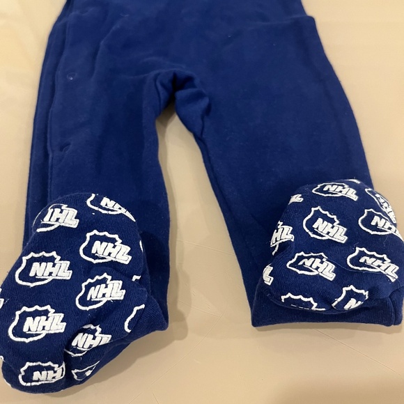 Toronto Maple Leafs - Onesie, Baby PJ 12 Months - Picture 3 of 4